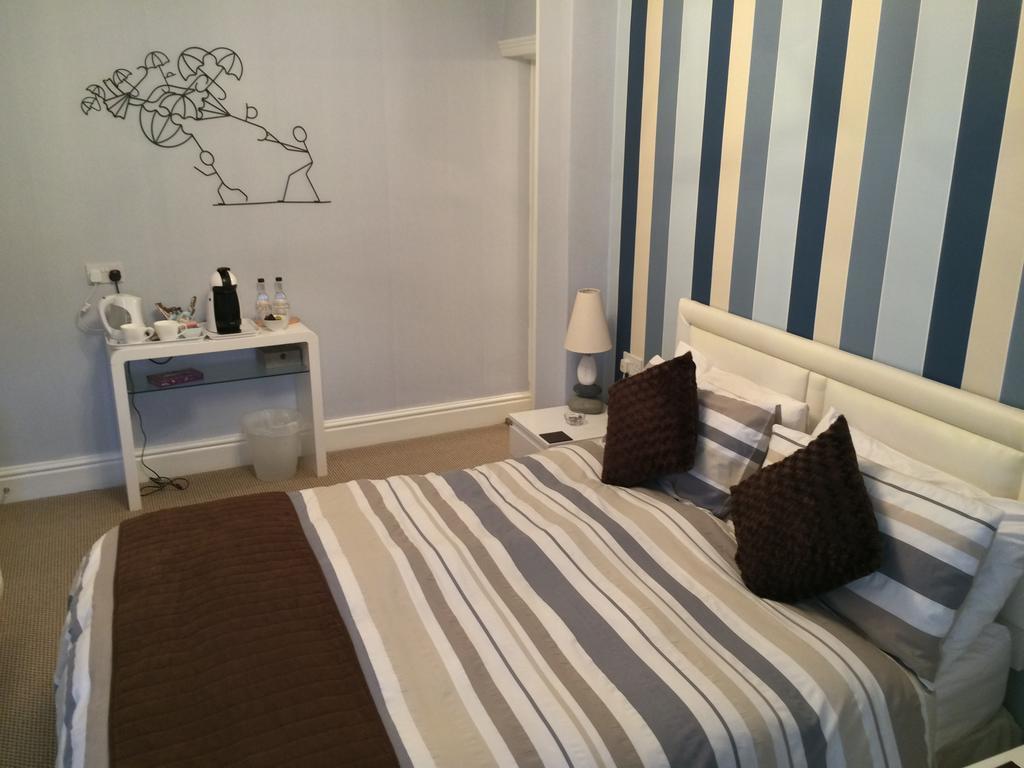 The Waterford Hotel Blackpool Bagian luar foto